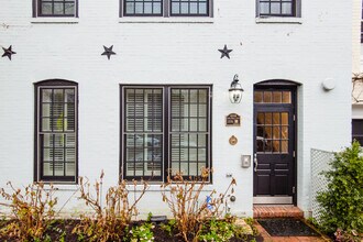 3318 Volta Pl NW in Washington, DC - Building Photo - Building Photo