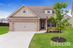 11350 Freeman Way in Hampton, GA - Building Photo