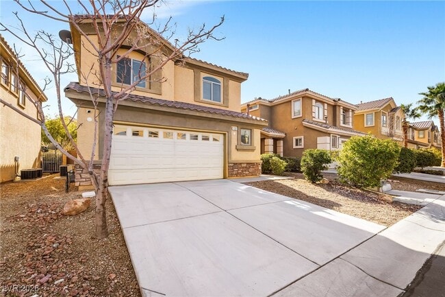 131 Water Hazard Ln in Las Vegas, NV - Foto de edificio - Building Photo