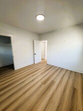 1169 E Broadway in Long Beach, CA - Foto de edificio - Building Photo