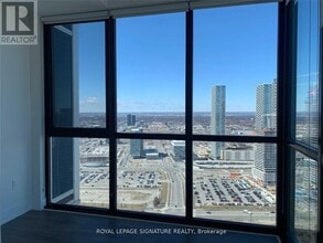 2916 Hwy 7 in Vaughan, ON - Building Photo - Building Photo