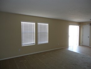 6231 Castle Dome Pl NW in Albuquerque, NM - Foto de edificio - Building Photo