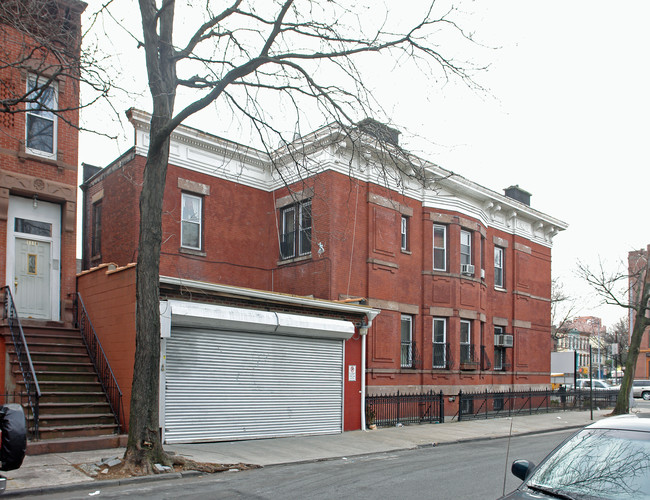 923 Bushwick Ave in Brooklyn, NY - Building Photo - Building Photo