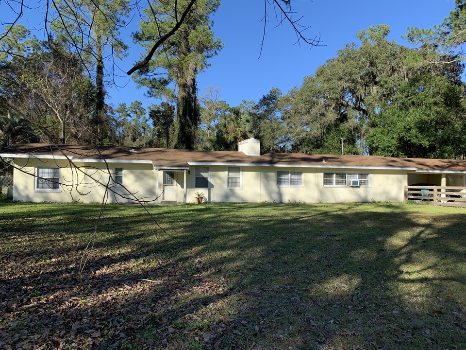 157 SW Coronado St in Lake City, FL - Building Photo