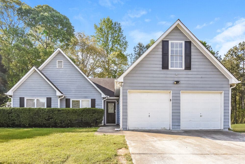 2805 Amberly Hills Trail in Dacula, GA - Building Photo