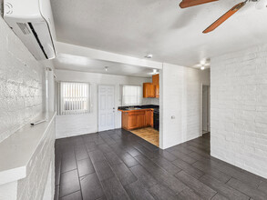 66236 4th St in Desert Hot Springs, CA - Foto de edificio - Building Photo