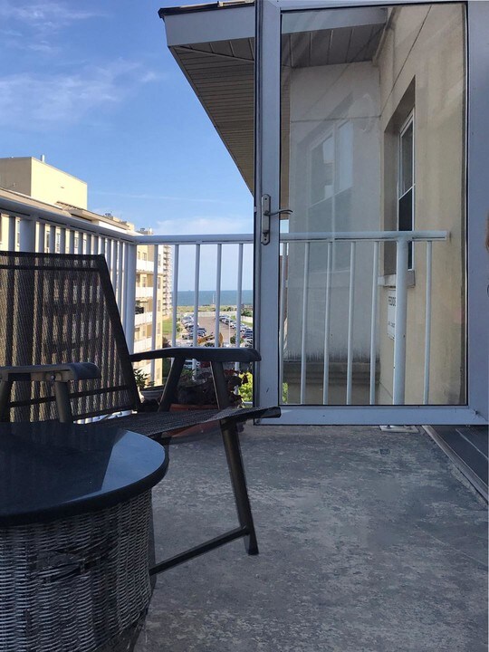 260 Beach 81st St in Queens, NY - Building Photo