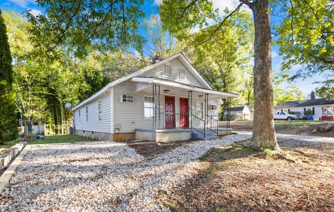 532 E Iredell Ave in Mooresville, NC - Building Photo - Building Photo