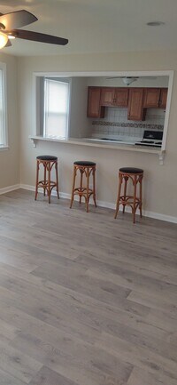 801 Tyson Ave, Unit 2nd Floor