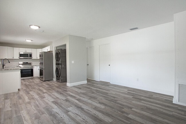 2113 Jacobs Rd in Fort Pierce, FL - Building Photo - Building Photo