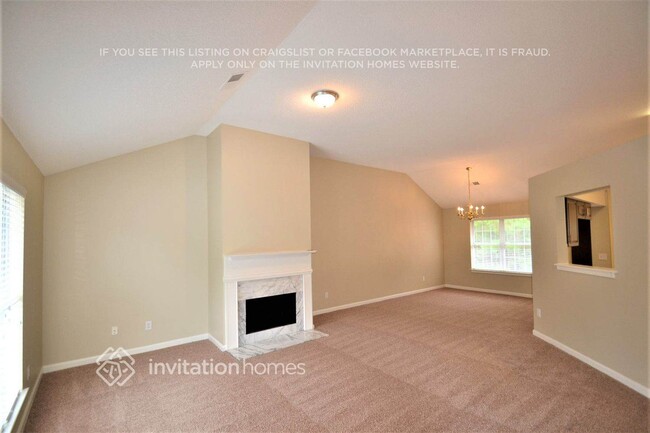 3977 Lindley Dr in Powder Springs, GA - Building Photo - Building Photo