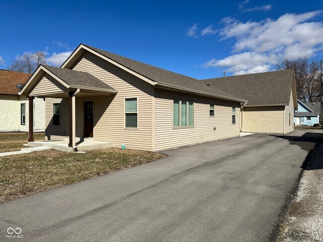 103 S Nebraska St in North Salem, IN - Building Photo - Building Photo