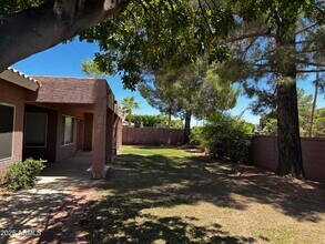 6273 W Louise Dr in Glendale, AZ - Building Photo - Building Photo