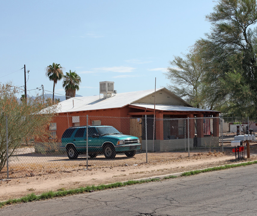 302 W Blacklidge Dr in Tucson, AZ - Building Photo