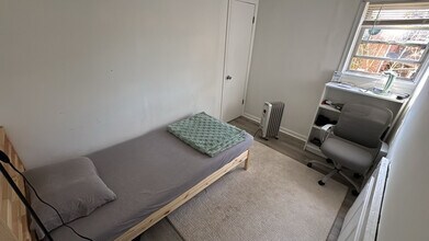 114 S Lee St in Falls Church, VA - Foto de edificio - Building Photo