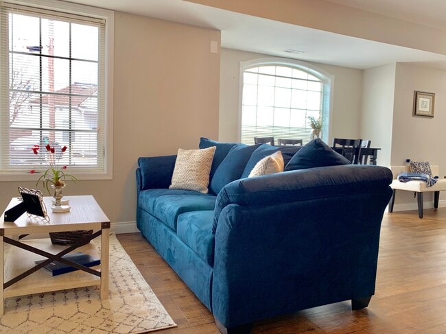 408 Circus Ave in Columbia, MO - Foto de edificio - Building Photo