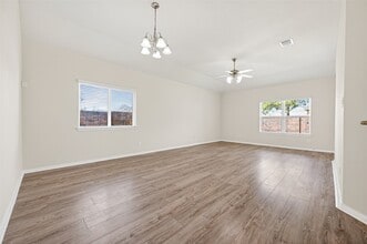 24634 Lakecrest Creek Dr in Katy, TX - Building Photo - Building Photo