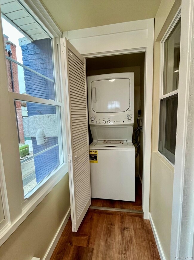 41 Scudder Ave in Northport, NY - Building Photo - Building Photo