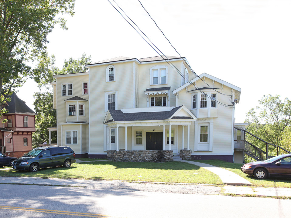 130 Washington St in Norwich, CT - Building Photo