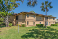 Misty Springs Condos in Clearwater, FL - Foto de edificio - Building Photo