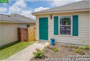 11219 Pecan Canyon in San Antonio, TX - Building Photo - Building Photo