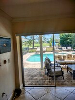 112 Palmetto Dunes Cir in Naples, FL - Building Photo