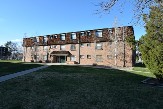 Garden Center Apartments in Broomfield, CO - Building Photo - Building Photo