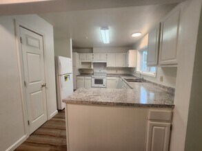 12 Starflower Ln, Unit 12 in Brunswick, ME - Building Photo - Building Photo