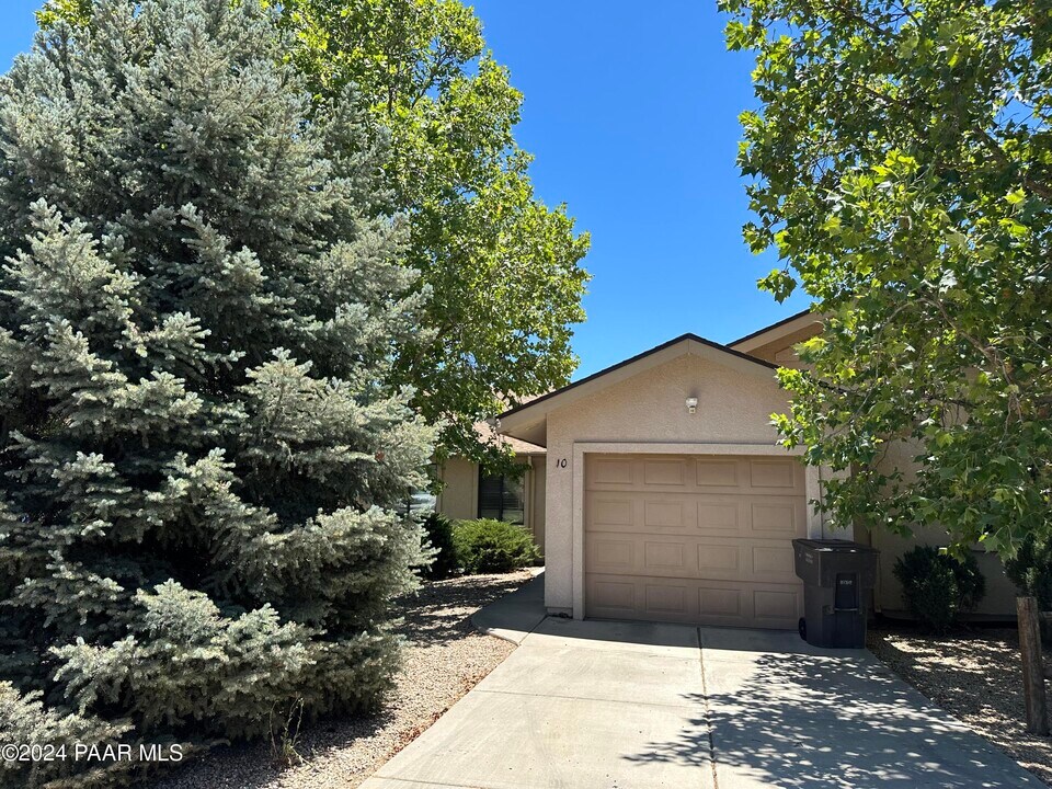 8359 E Leigh Dr, Unit 10 in Prescott Valley, AZ - Building Photo