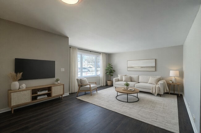 155 W Wayne Pl in Wheeling, IL - Building Photo - Building Photo