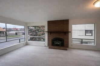 811 N 3rd St in Renton, WA - Building Photo - Building Photo