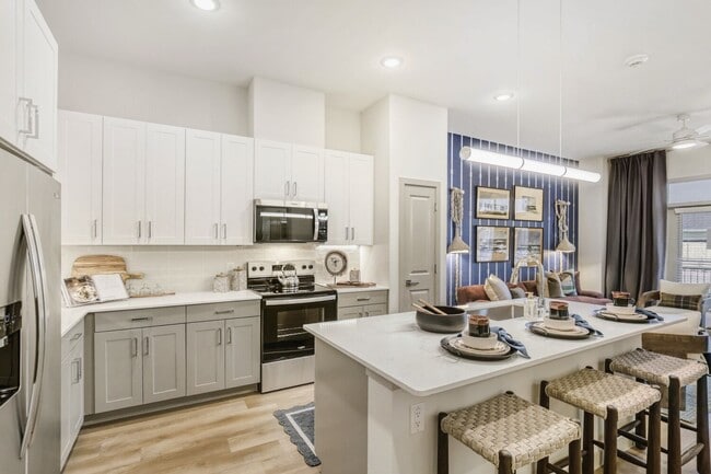 The Hayden in Dallas, TX - Building Photo - Building Photo