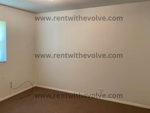 225 S Angle St in Dunkirk, IN - Building Photo - Building Photo