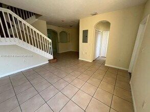 1519 SE 24th Ct in Homestead, FL - Foto de edificio - Building Photo