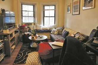 112 Willow St, Unit 1 in Cambridge, MA - Building Photo - Building Photo