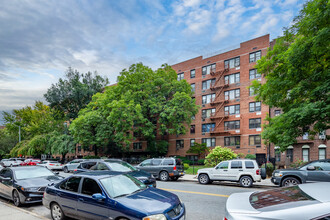 The Gentry Apartments in Brooklyn, NY - Foto de edificio - Building Photo