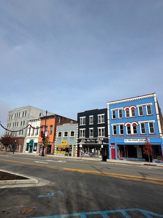 1323 Winchester Ave, Unit 1323 in Ashland, KY - Building Photo