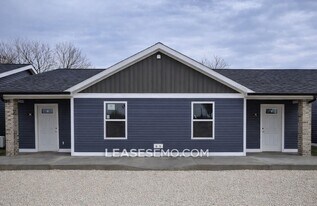 60 Presley Ave in Jackson, MO - Building Photo