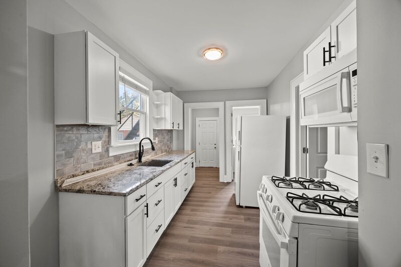 2876 Indianola Ave in Columbus, OH - Building Photo