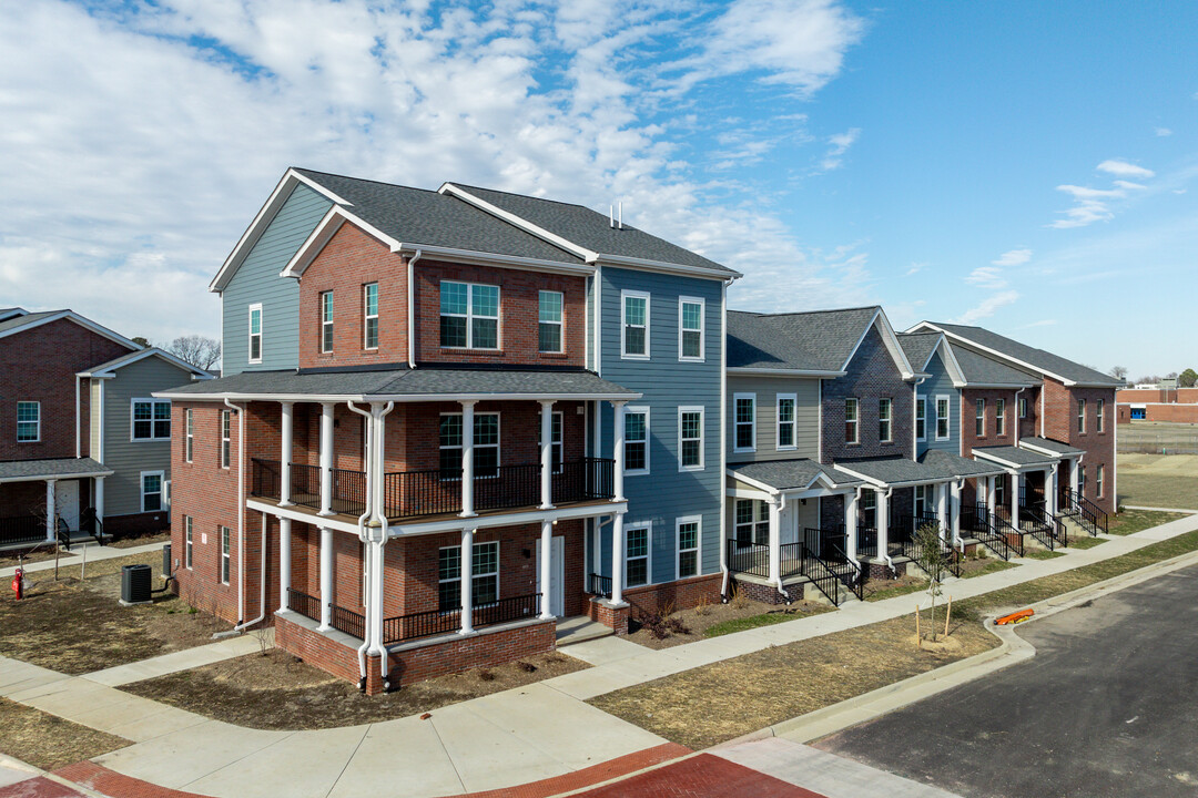 Legacy Landing in Newport News, VA - Building Photo