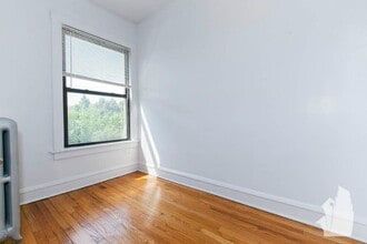 2649 N Spaulding Ave, Unit 2649.5-2S in Chicago, IL - Building Photo - Building Photo