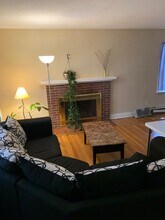 822 W Beaver Ave, Unit Apartment in State College, PA - Foto de edificio - Building Photo