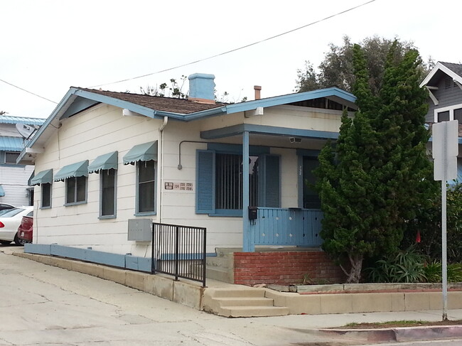 732 Shepard St, Unit 732 in San Pedro, CA - Foto de edificio - Building Photo