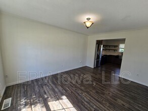 1138 White Ivy Pl NE in Cedar Rapids, IA - Building Photo - Building Photo