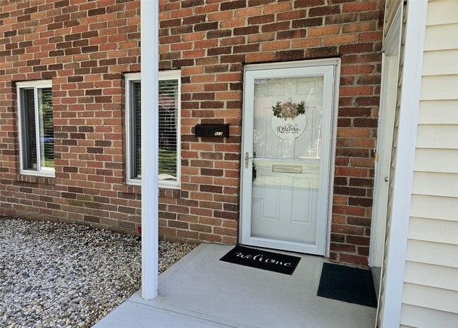 23 Kiowa Ct in Coram, NY - Building Photo - Building Photo