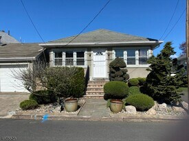 1 Grey Rock Ave in Little Falls, NJ - Building Photo
