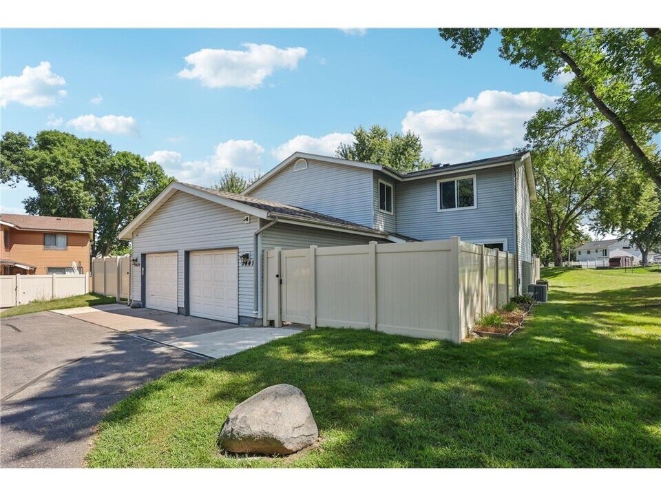 3441 67th St E in Inver Grove Heights, MN - Building Photo