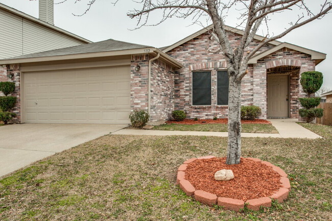 property at 5112 Royal Burgess Dr