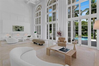 26 Tahiti Beach Island Rd in Coral Gables, FL - Building Photo - Building Photo