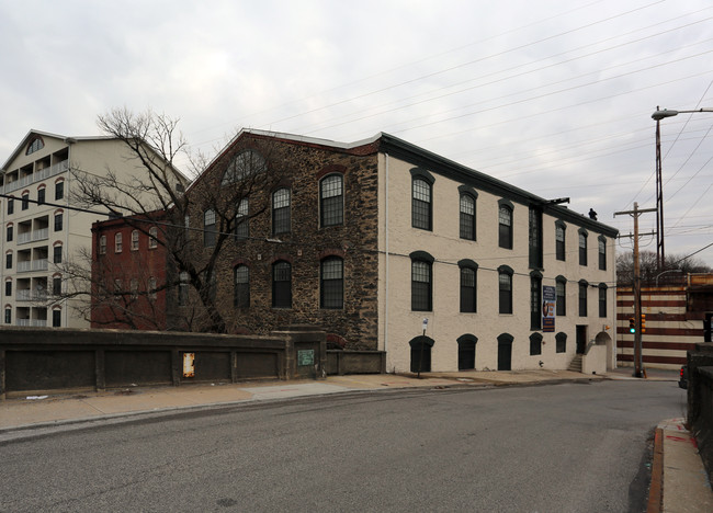 Watermill Lofts in Philadelphia, PA - Foto de edificio - Building Photo